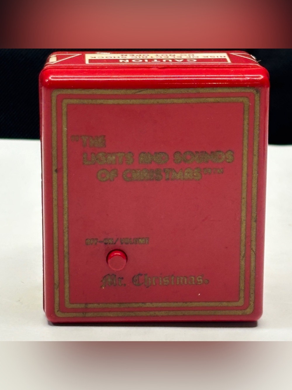 Vtg 1982 Mr Christmas “THE LIGHTS AND SOUNDS OF CHRISTMAS” Music Box Model 120